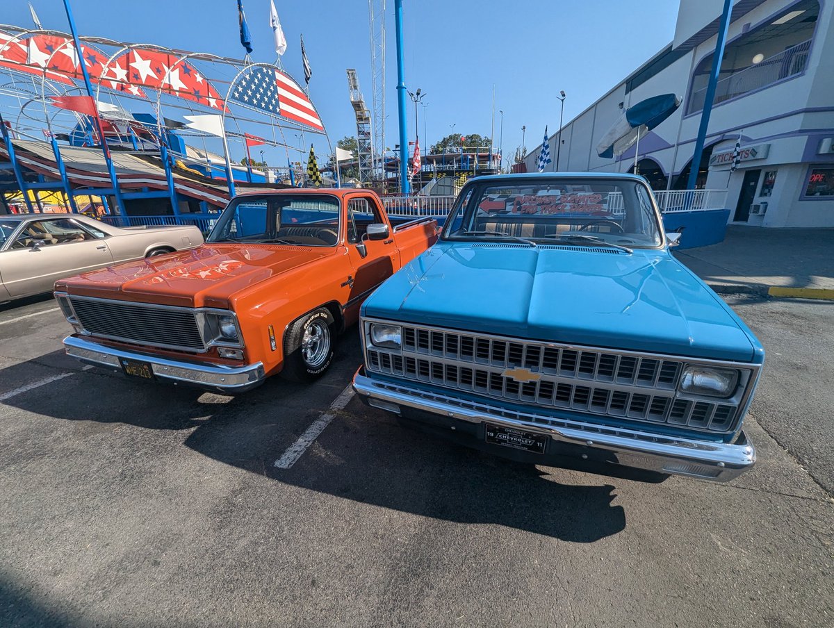 Spaztazim's tweet image. hotrods, horsepower, and the mountains— where my car people at? #pigeonforge #rodrun #fallrodrun2024