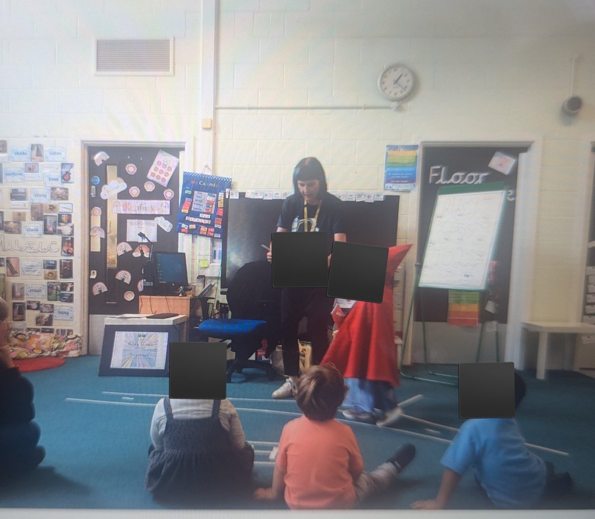 Hillyfield_E17's tweet image. It's Lottie!!!!!!!!!! Starting the week with a wonderful story from the amazing Lottie! @MagicBoxE17 #nurseryhill #rileyclass