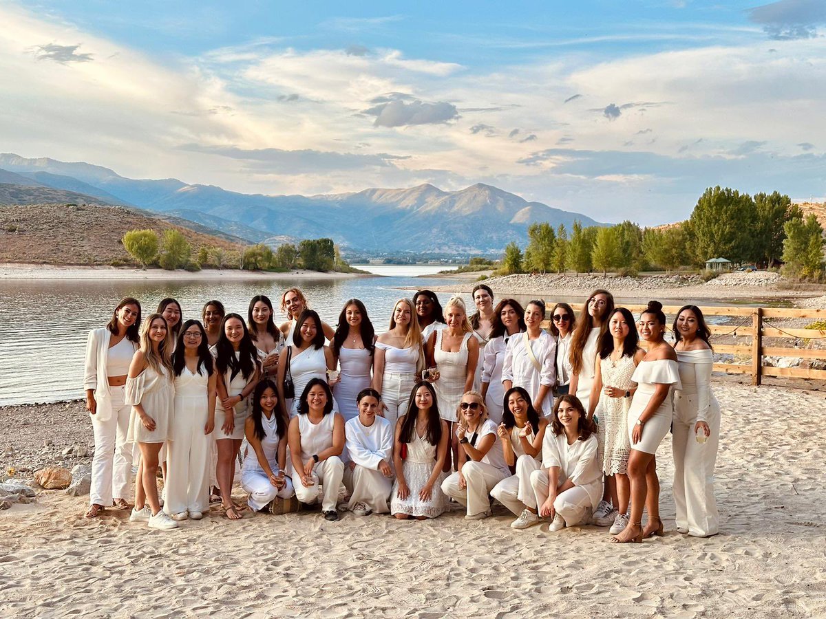 Another magical day at the offsite. 

Tons of love for the Alchemy Crypto Queens. 💕👯‍♀️