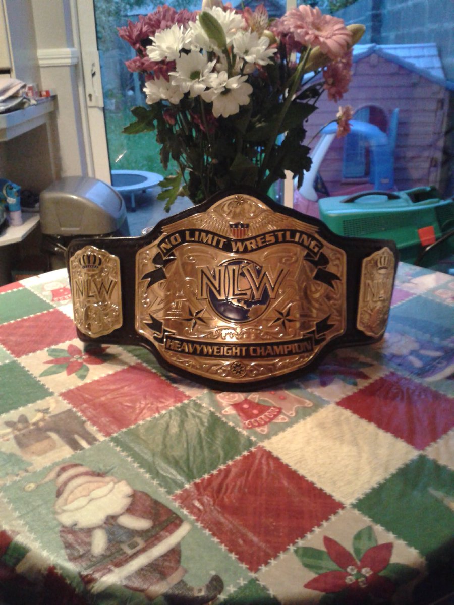 deThatched's tweet image. It's always hard to see your ex moving on 🥺

But at least I know they're in good hands with @TheSemTweets