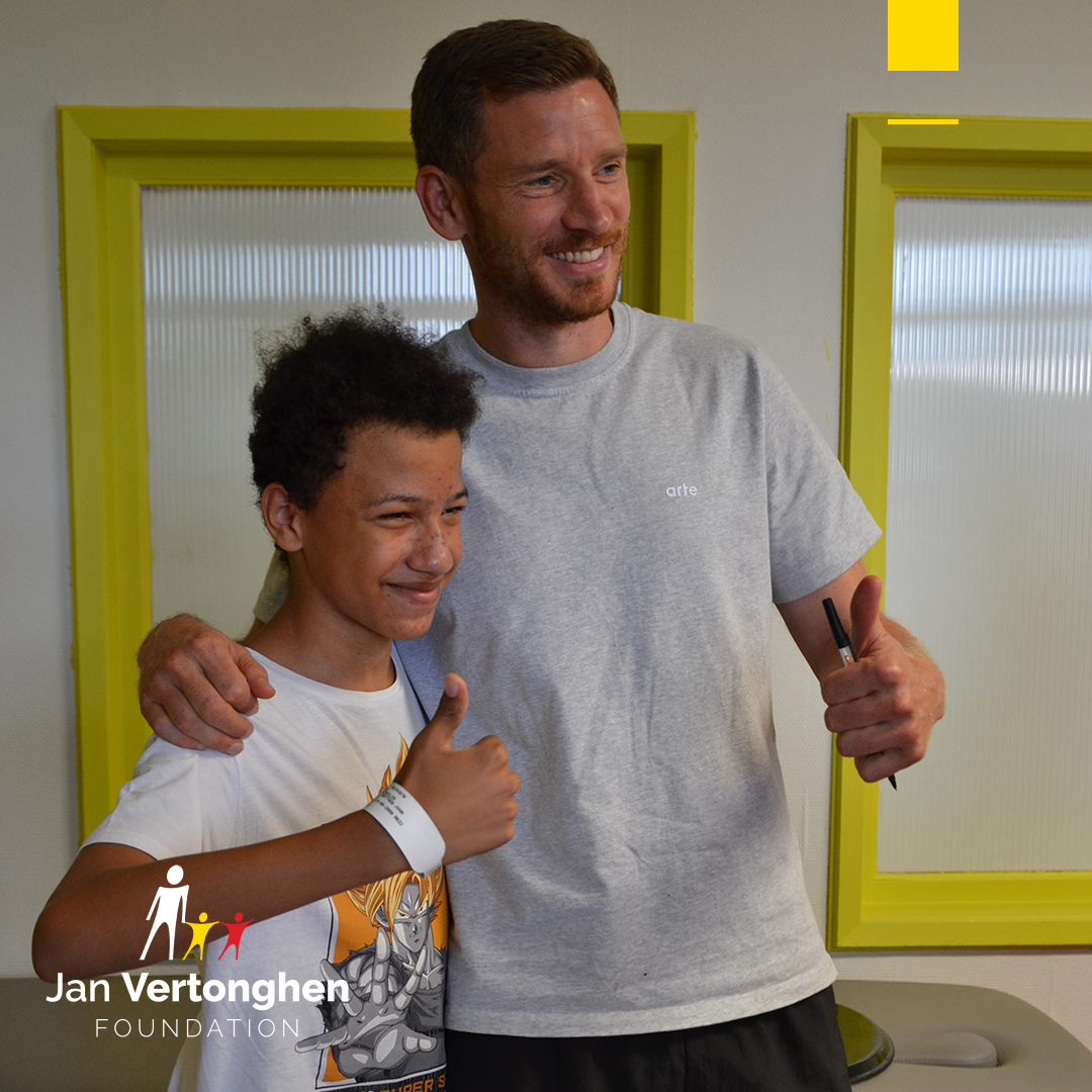 𝗝𝗮𝗻  𝗩𝗲𝗿𝘁𝗼𝗻𝗴𝗵𝗲𝗻 𝗙𝗼𝘂𝗻𝗱𝗮𝘁𝗶𝗼𝗻 𝘀𝘁𝗲𝘂𝗻𝘁  𝗥𝗲𝘃𝗮𝗹𝗶𝗱𝗮𝘁𝗶𝗲𝗰𝗲𝗻𝘁𝗿𝘂𝗺 𝗣𝘂𝗹𝗱𝗲𝗿𝗯𝗼𝘀 𝗶𝗻  𝗭𝗮𝗻𝗱𝗵𝗼𝘃𝗲𝗻 𝗺𝗲𝘁 𝗻𝗶𝗲𝘂𝘄𝗲  𝗳𝗶𝘁𝗻𝗲𝘀𝘀𝘁𝗼𝗲𝘀𝘁𝗲𝗹𝗹𝗲𝗻! Meer: instagram.com/p/C_x_RYQtJW_/