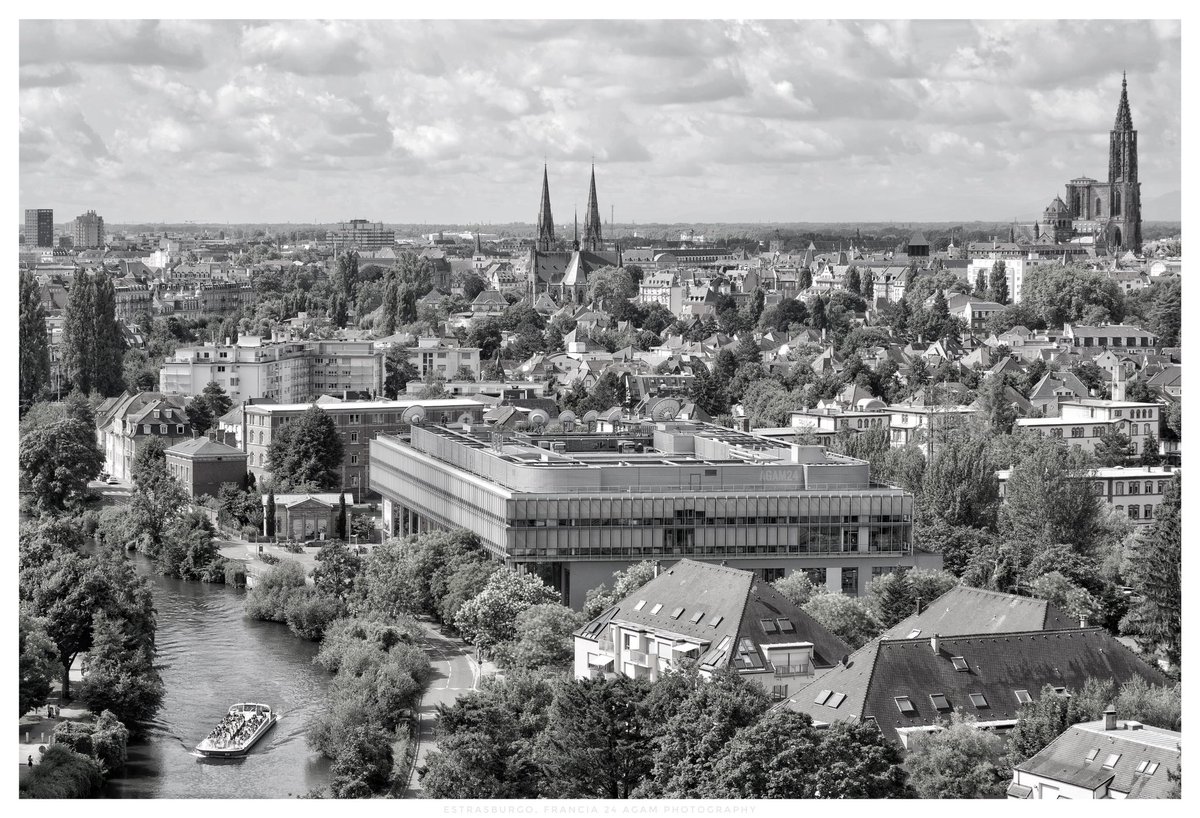 “Panorámica de Estrasburgo, Francia 24” #alfonsogamerogamero  

#estrasburgo #france #strasbourg #francia #alsace #alsacia #europe #navidad #travel #ig #europa #visitalsace #a #strasbourgcity #bnwphotography #strasbourgmonamour #alsacetourisme #visitstrasbourg #viajar