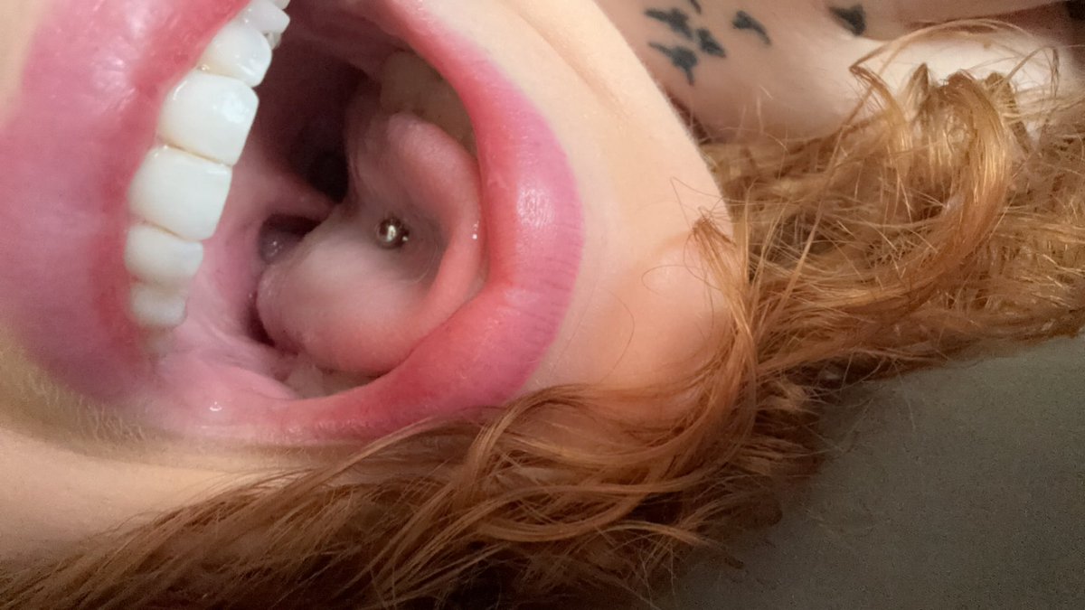 Morning morsels 😘

#sizetwitter #giantess #mouth