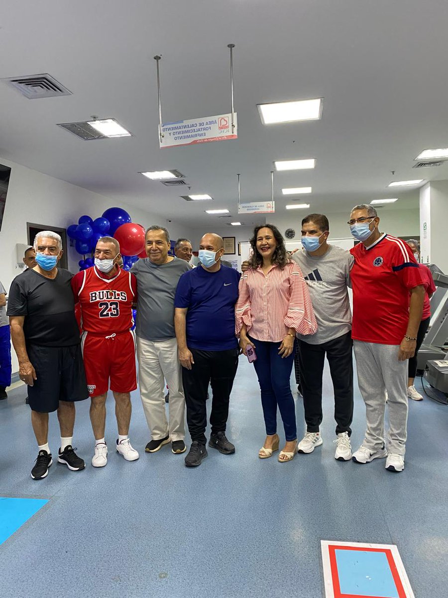 Leda_Rodriguez's tweet photo. @Salud_SoloSalud Con rumba Terapia iniciaron actividades de mes del Corazón ❤️ por  @ICVC_CESAR moverse ejercitarse tener buenos hábitos y estilos de vida saludable "Uso mi corazón para cuidar mi corazón" Lema este año  de la Sociedad Colombiana de Cardiología a cuidarnos todos https://t.co/oSYE0CSpBC