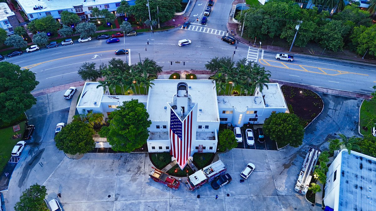 Firemard2's tweet photo. 9/11 Ceremony at Miami Beach Fire Station 2. https://t.co/7g79RnzDMa