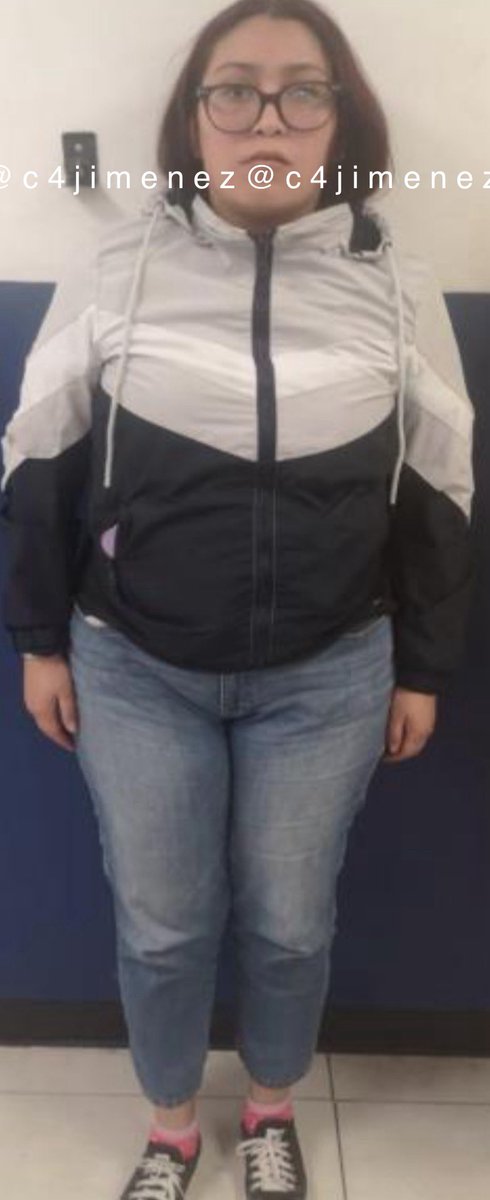 MUERE BB en GUARDERÍA; DETIENEN a DIRECTOR y MAESTRA
Omar Maya
Rosa Díaz
Son encargados de la guardería Huellitas de Amor en <a href="/TuAlcaldiaGAM/">Alcaldía Gustavo A. Madero</a>
Ayer murió ahí Joshua Hdz de 1 año.
Sus papás llegaron por su cadáver.
<a href="/FiscaliaCDMX/">Fiscalía CDMX</a> ordenó a <a href="/SSC_CDMX/">SSC CDMX</a> detener a los profes
Indagan q pasó.