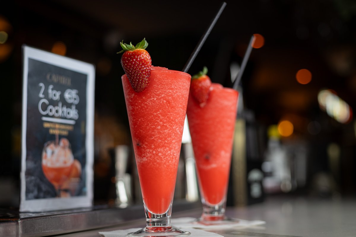 🚨Now is the perfect time to send this to your work bestie and say we're going for cocktails✨

Our strawberry daiquiris are served as part of our 2 for €15 cocktail deal which is available every day up till midnight!

#capitollounge