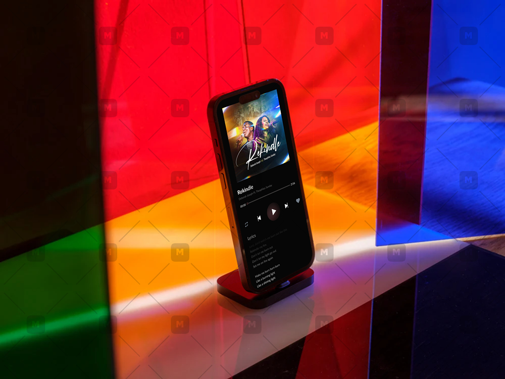 PAULTIMILEHIN1's tweet image. Hey Designers🥰💻

Just finished designing a sleek music player UI with album covers, lyrics, and a cool animation! 🎶

 Let me know what you think about the design and animation. 

#UIdesign #MusicPlayer #Animation #Design #UserExperience