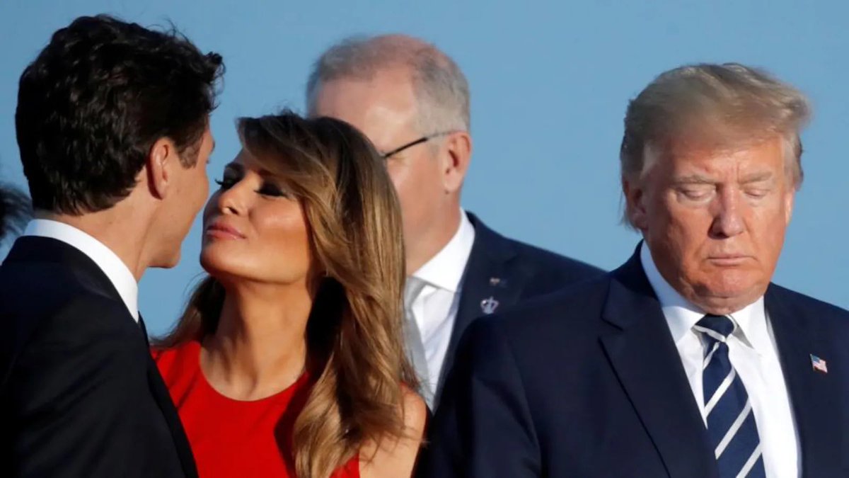 rdwnur's tweet photo. @ProjectLincoln No rougher than watching your ’wife’ flirt with the neighbor in front of the world.
#CuckoldInChief 😂😂😂 https://t.co/cxxBKNg77Y
