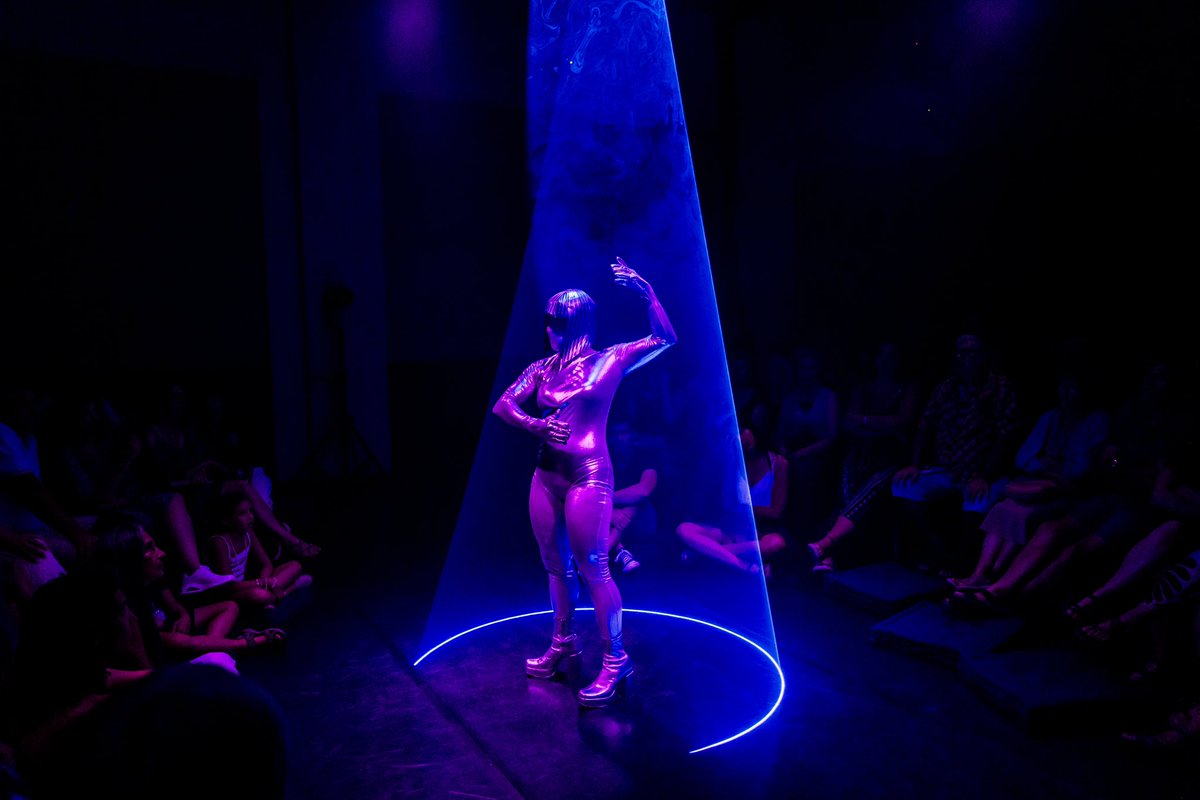 🌻 #FASTT2024

‘SOLAR’ de @mosmaiorum_teatre 
Ds. 27 de juliol 2024 | 📍#Ordis

📷 <a href="/AndreuDozPhoto/">Andreu Doz</a>
