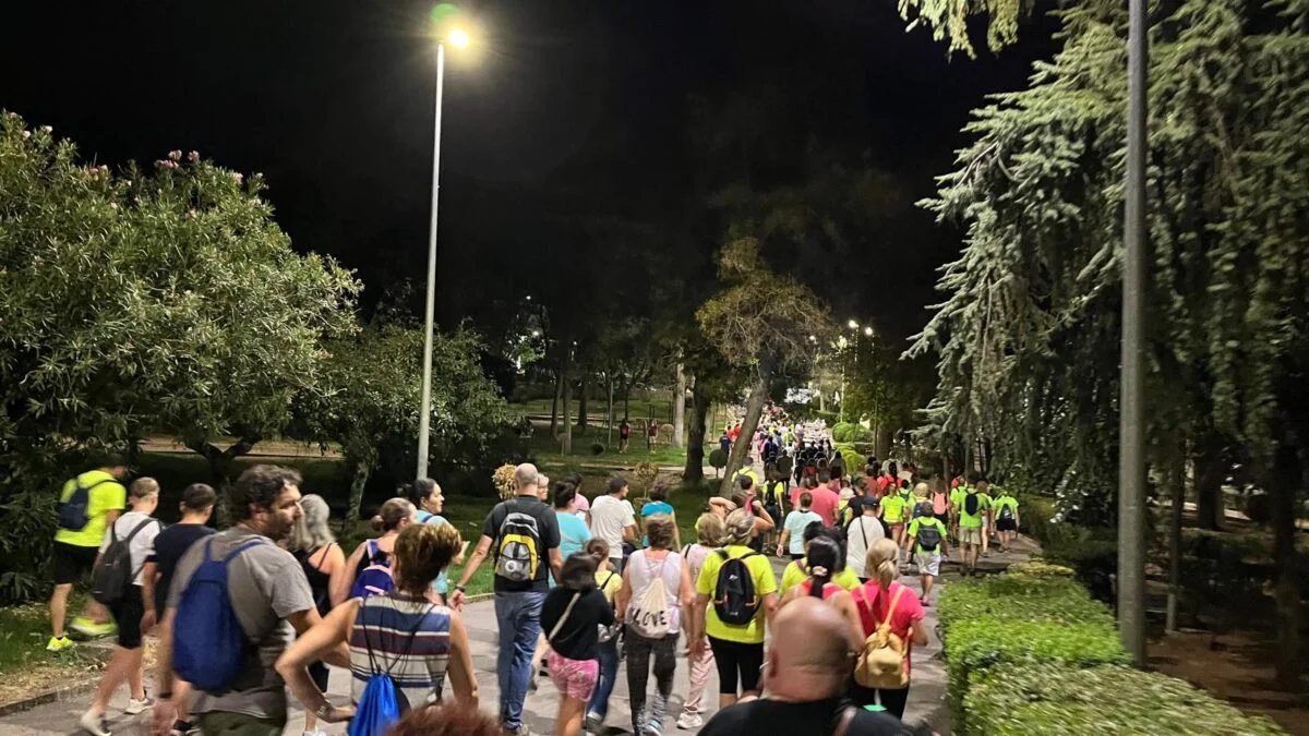 🔊 ¡Gran éxito en la XIV Ruta Nocturna ‘Nuestra Señora de la Estrella’! 🌟 Unos 300 senderistas recorrieron 7,5 km por Los Santos de Maimona, combinando deporte, cultura y solidaridad. 👣

Los fondos recaudados se destinarán a las terapias de Hugo Cordón Gordillo. 

#DehesaRural