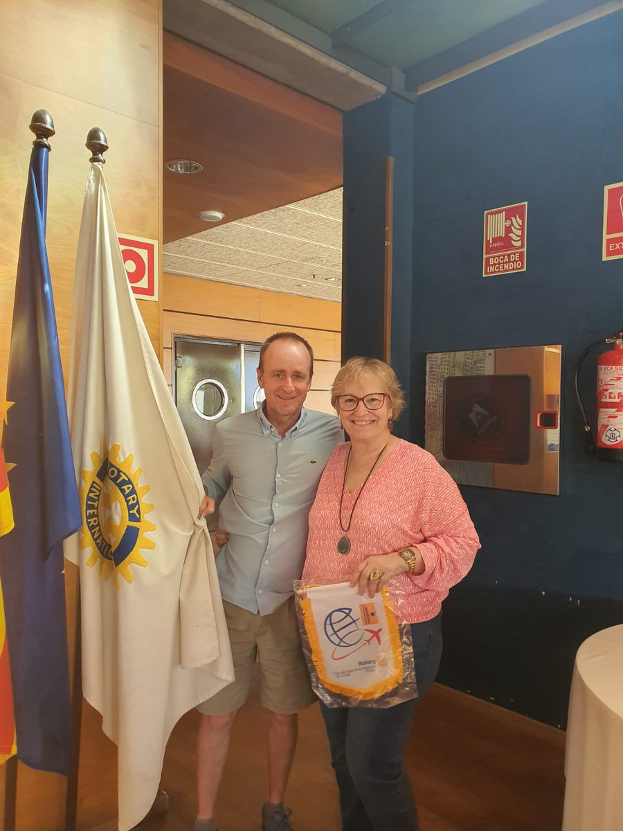 Dimarts ens va visitar al club el company Jorge Iturralde desde el seu club <a href="/Rotary/">Rotary International</a> Argentina Pasaporte.
Varem compartir projectes i opinions.