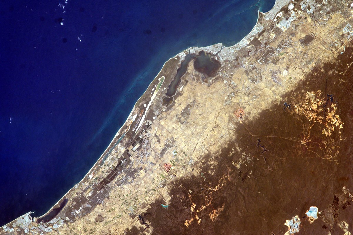 As we start to enter the fall season and reminisce of summer, check out this image taken during our last mission that captured the beach of Rockingham, Western Australia! You can see more beach-themed images in our gallery at earthkam.org/ek-images