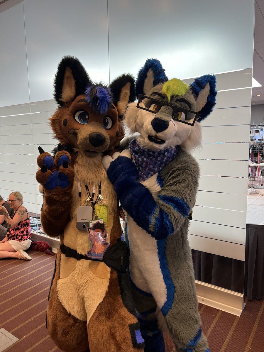 Good morning everyone! It’s Wednesday and you know what that means! It’s #WildDogWorksWednesday! Here’s some more photos from Anthrocon with the adorable <a href="/MontiTheWolf/">Monti 🔜 MP</a> and <a href="/LatchFox/">Latch Fox</a>!
#FursuitEveryday #furries