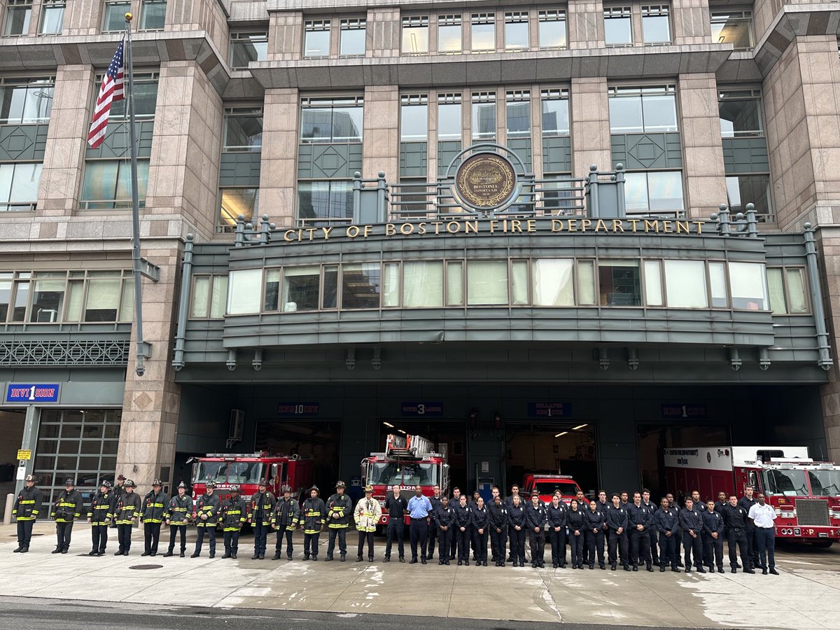 A moment of silence across the ⁦<a href="/CityOfBoston/">City of Boston</a>⁩ as Firefighters Remember and Honor those lost on September11th 2001. #Never Forget