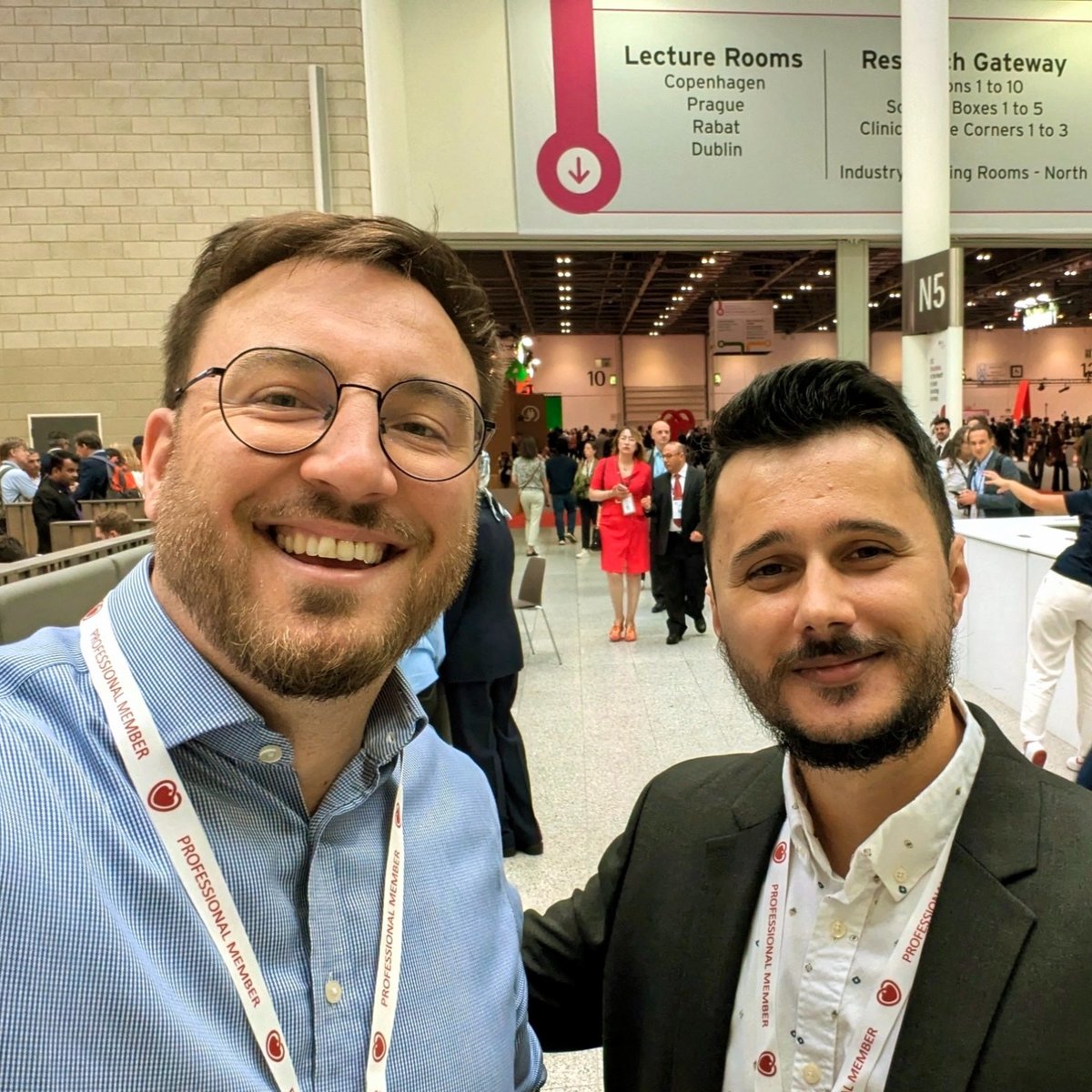 🌟 When the online community becomes reality! 🌟

Our faculty member, Joseph Barker, had a chance encounter with an IMG Connect alum at a London event! 🎓✨

Amazing to see our medical community grow beyond the virtual world. 💙

#IMGConnect #MedicalCommunity #London #Medicine