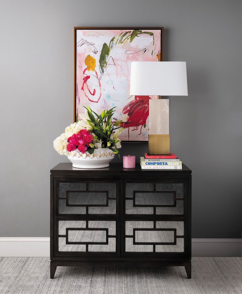 IBBDesign's tweet image. On Wednesday’s we wear pink.💕
Swipe to see some of our favorite pasts designs that incorporate pink.👉🏼
Whether you’re into a bold fuchsia statement or a minimal pop of blush, these designs prove that pink can transform a space.
📸: @piassickphoto 
#interiordesign #pinkhome