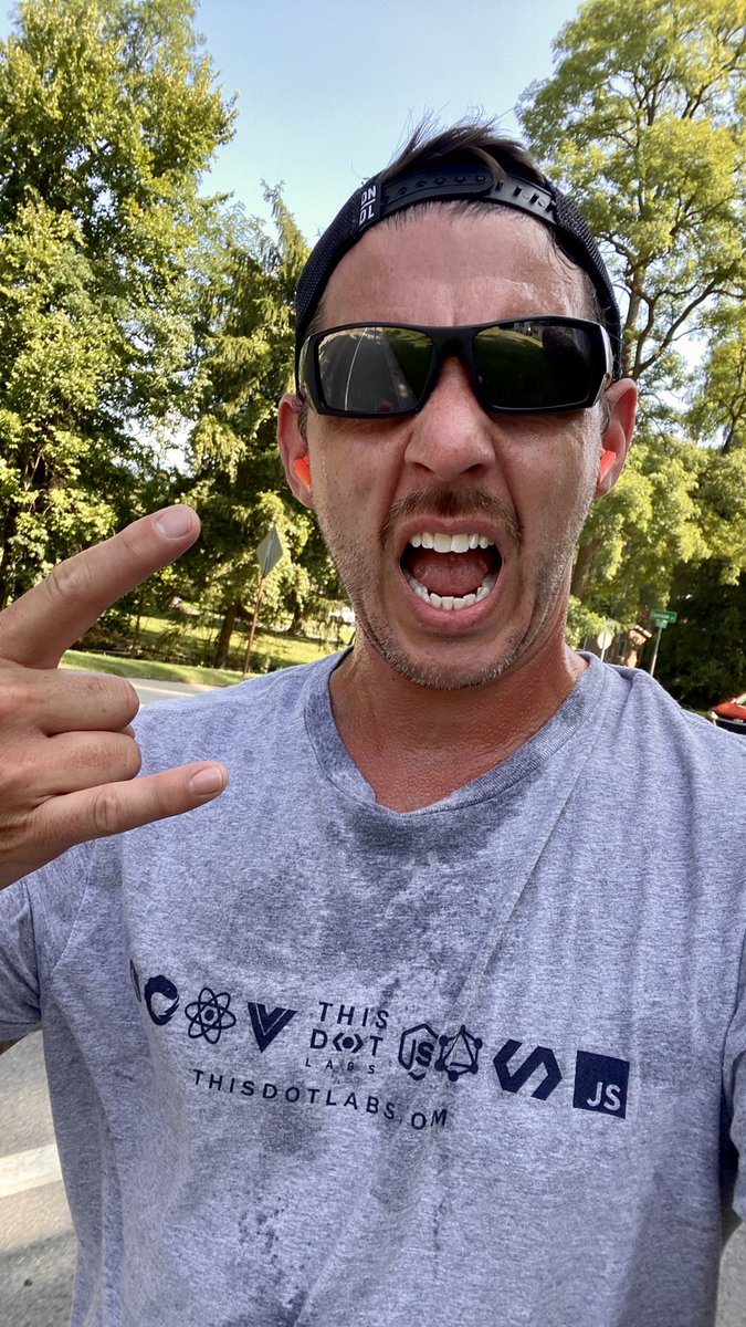 TasonJorres's tweet image. Wearing this @ThisDotLabs shirt will IMMEDIATELY make you faster. It’s science. #fitdevs #running