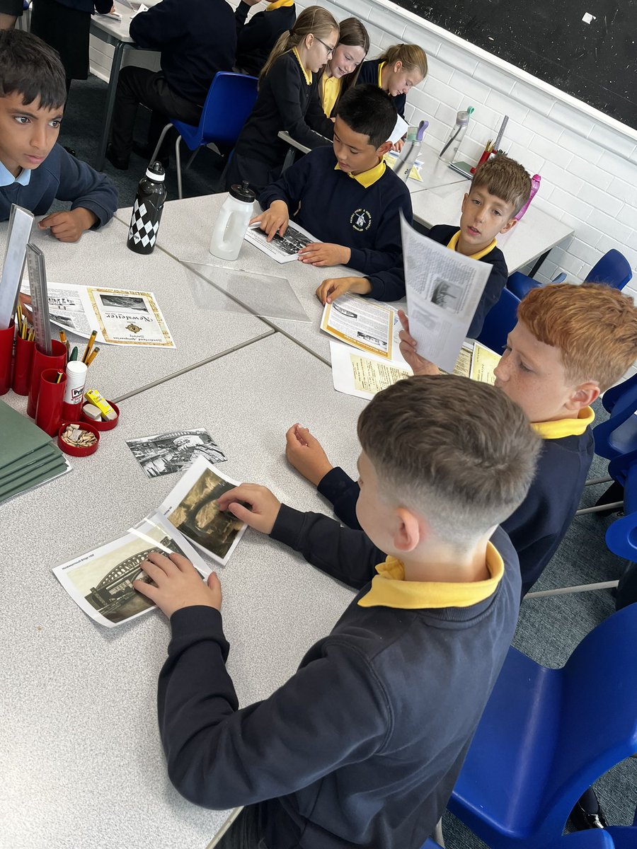 FulwellSchool's tweet image. Class 10 loved delving into the history of Sunderland’s bridges this morning! They learned so many new facts from a range of evidence - I wonder if they can share any at home! #discovery #history #ourlocalarea