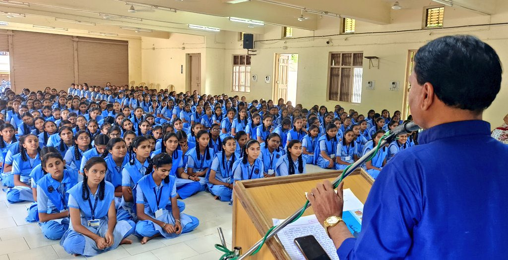 On the occasion of Digvijay Diwas, coordinators of the Swami Vivekananda Gujarat State Youth Board visited various schools and colleges across Gujarat, sharing Swami Vivekananda’s timeless message of universal brotherhood.

#SwamiVivekananda