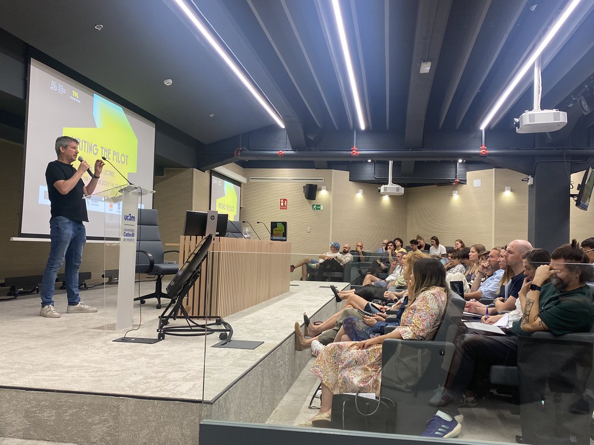 Madrid_FO's tweet image. 🎬@TorinoFilmLab y #SeriesLab vuelven a #Madrid gracias al apoyo del Ayuntamiento de @MADRID y #MadridFilmOffice. Esta tarde, en su
'Industry Day', Cyril Tysz, guionista de 'Fantastic 4' y 'Iron Man' de @Marvel 
da una #masterclass en la @UCarlosIII 🙌