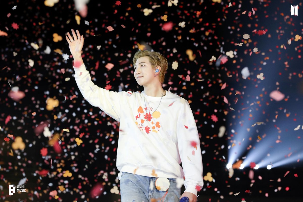 MrsTOH2O's tweet photo. You, my Joon, is a natural leader. You know how to inspire, uplift, encourage, protect and support a team and a whole fandom. I'm proud to call you my leader. Happy Birthday my love. 🥰💜 #BTSARMY #BTS #RM #OurRightPlaceRM #HappyRMDay #HappyBirthdayRM @BTS_twt https://t.co/tbBwFkN8Qw