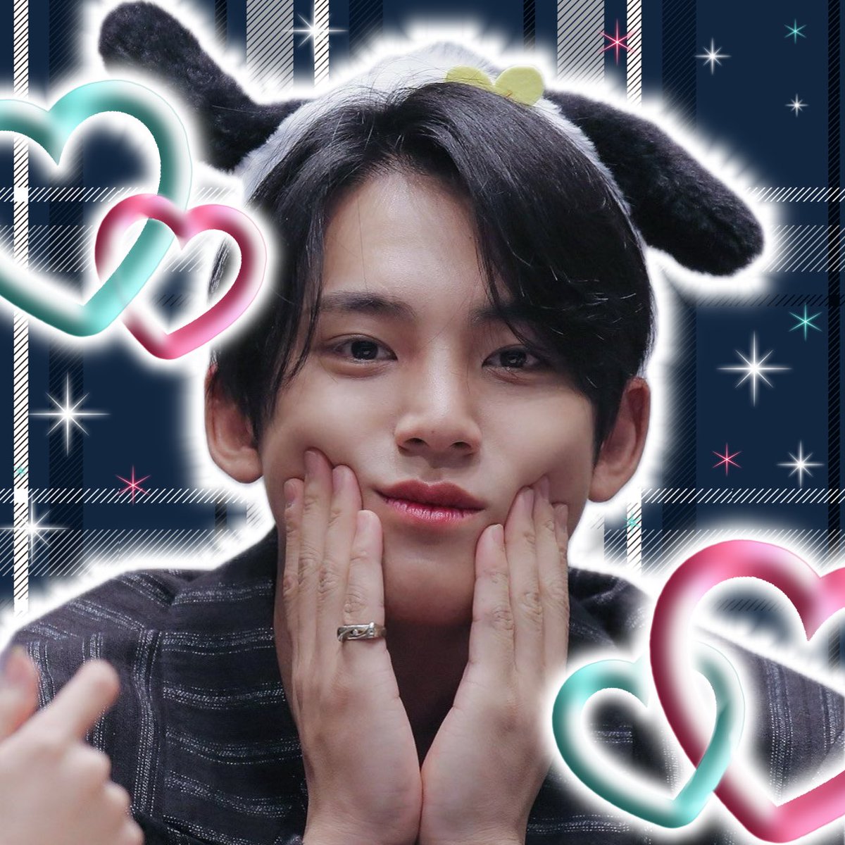 maru_lvaz's tweet photo. 最近お友達にセブチを紹介したところミンギュとジュンピがカッコ良すぎてキャーキャーしてたのでもっともっと布教してきます🫡 https://t.co/aBVSFJfTA4