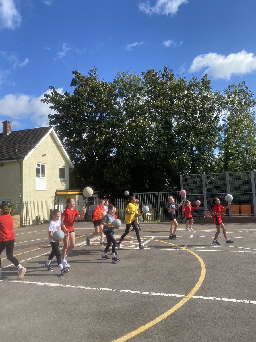 Mrs Reeve tweet media