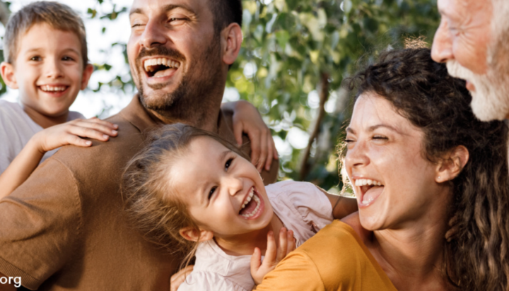 👨‍👩‍👧‍👦 Playing with your kids may seem easy, but it's a balancing act—teach, role model, reinforce, but don’t overdo it! Build grit and motivation while being firm but kind. 
#ParentingTips #PositiveParenting #QualityTime #ChildDevelopment #Playtime