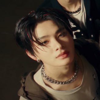 ' ไม่ดื้อก็ไม่ดุหรอก '

' แล้วพี่ดื้อตอนหนายอ่ะ '