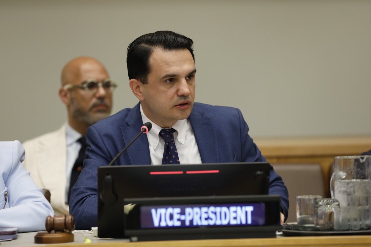 unwomenboard's tweet photo. This morning @UN_Women's Regional Director for the Americas and the Caribbean, @mnvonumujeres, briefed the Executive Board on the key results of UN Women’s operational response in the region &amp; @ONUMujeres's priorities for 2024-2025.

More information📄: https://t.co/4fLX2Ndh2E https://t.co/CUnguNMT5i