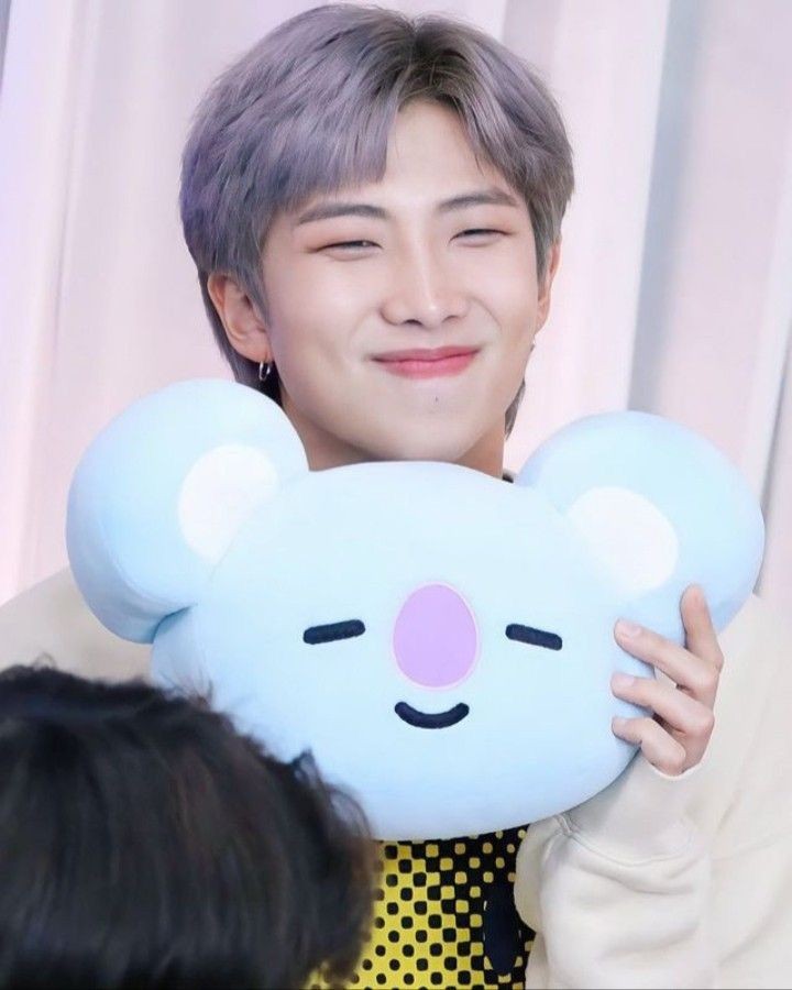 DashLeina's tweet photo. Happy Birthday to our gentle giant. 🙂 Missing you so much &amp; mahal kita. 

#HappyRMDay
#KimNamjoon 
#HappyNamJoonDay https://t.co/uHSXpyE6NG