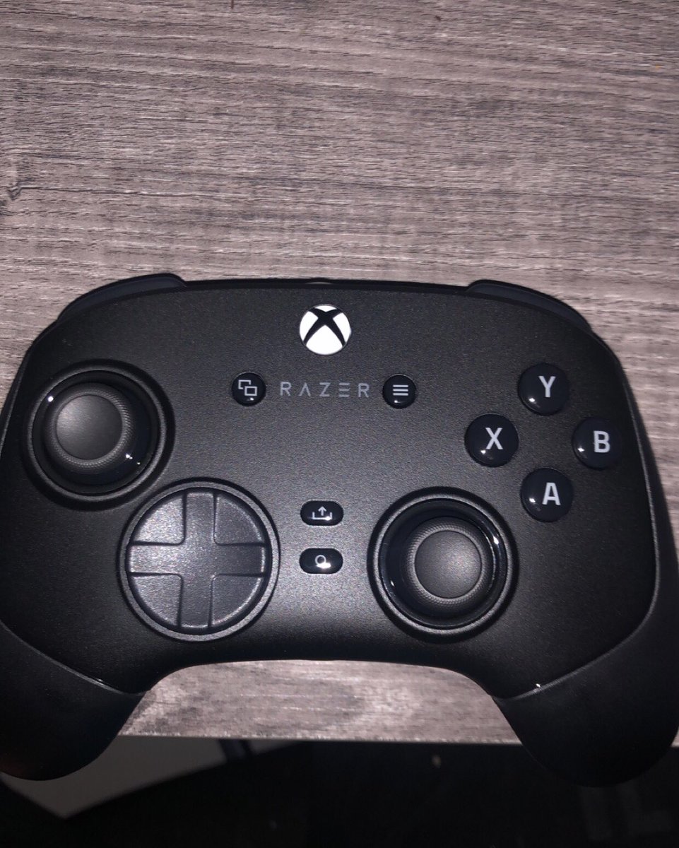 AimbotP (@aimbotp_) on Twitter photo Thanks for letting me test this controller razer wolverine pro, top quality <a href="/TobiasBroendum/">Tobias Brøndum</a> @razer Thanks for letting me test this controller razer wolverine pro, top quality <a href="/TobiasBroendum/">Tobias Brøndum</a> @razer