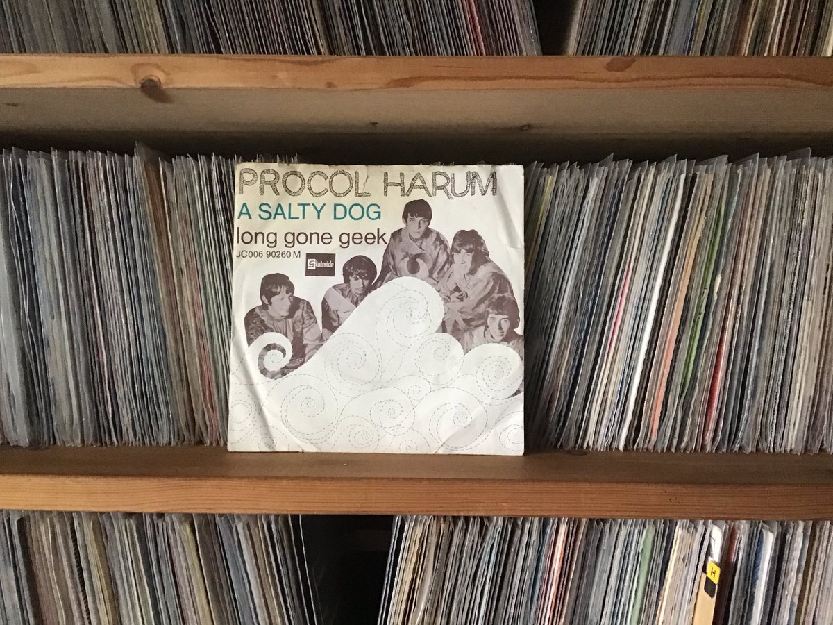 In het openluchttheater van Lochem traden op 11 september 1976 Normaal, Dr. Feelgood, John Cale, The Climax Blues Band, Curved Air én Procol Harum op. ‘A salty dog’ van Procol Harum is een top10 hit uit 1969.