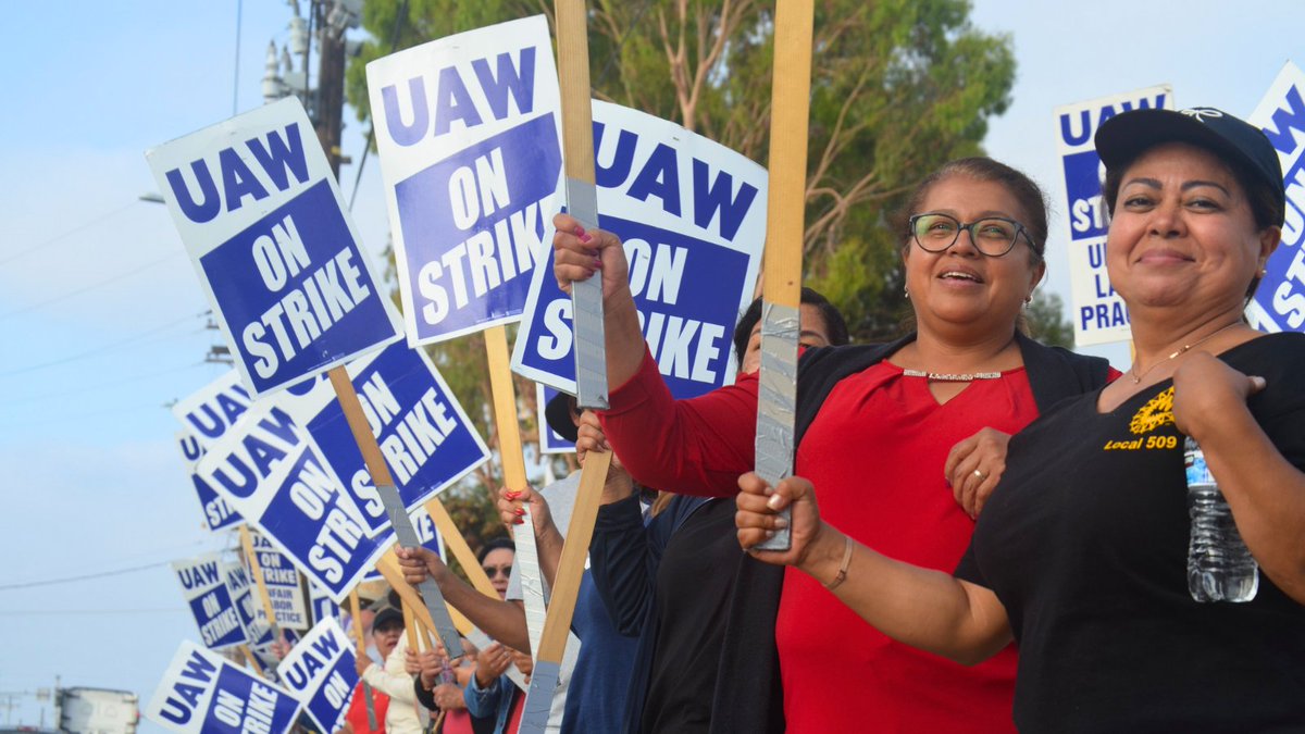 Monogram Aerospace workers with <a href="/UAW/">UAW</a> 509 have been on strike for over FIVE WEEKS and need our support and solidarity!

Join us THIS FRIDAY as we head out to bolster their picket lines and show the bosses it's time to listen to their workers! RSVP at dsa.la/uaw0913! ✊⚙️