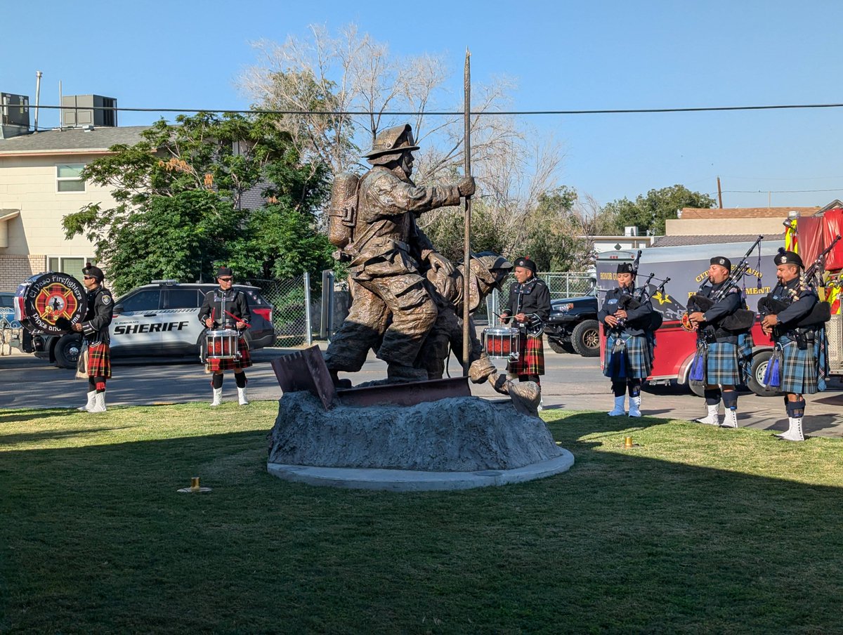 FBIElPaso's tweet image. FBI - El Paso: Today #FBIEP attended the #EPFD 23rd 9/11 Anniversary ceremony. We were honored to remember those lives lost and the fellow brothers and sisters in uniform who sacrificed their lives to save others. We will #NeverForget #Sept11
