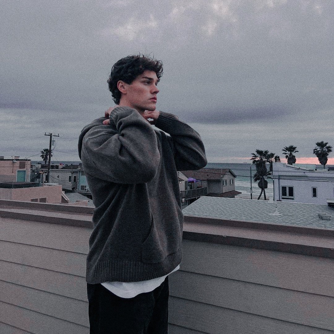 Gardenerscript's tweet image. ⎗☄‣ ﹏ 𝕊𝚎𝚙, 𝟷𝟷𝚝𝚑ㆍ❨ ⌗Athens, Greeceꜛ ❩
                ‣ Sketch 𖬺 Draft 𖦹 𝕃'ℝ𝕠𝕦𝕩.𝗱͟𝘄͟𝗴!  

𝕋𝕖𝕩𝕥 : “ When you are not in my thoughts, when I close my eyes I see you there, carry me in your dreams ”.