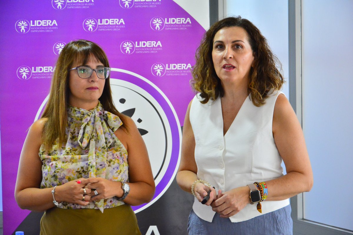 🚜 FEMA 2024 🚜 | María del Carmen Barrios Martinez y María del Sol Romero, de la Asociación de Mujeres Empresarias LIDERA, nos hablan sobre las “Nuevas oportunidades en la agricultura”.