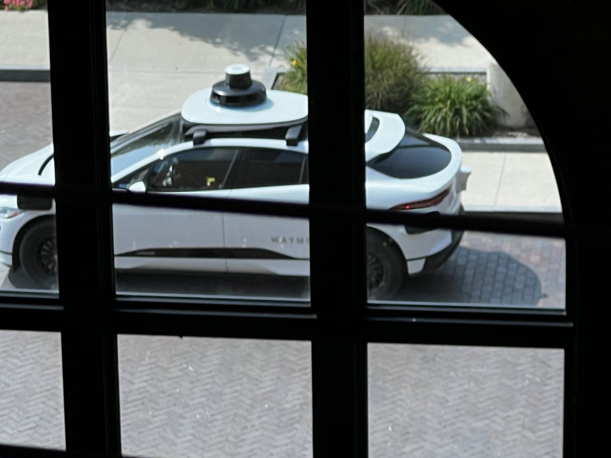 KMWarchol's tweet photo. Spotted in downtown Toledo. A @Waymo self driving car. Waymo says service is only available in the west. https://t.co/n4y6aDfF0D