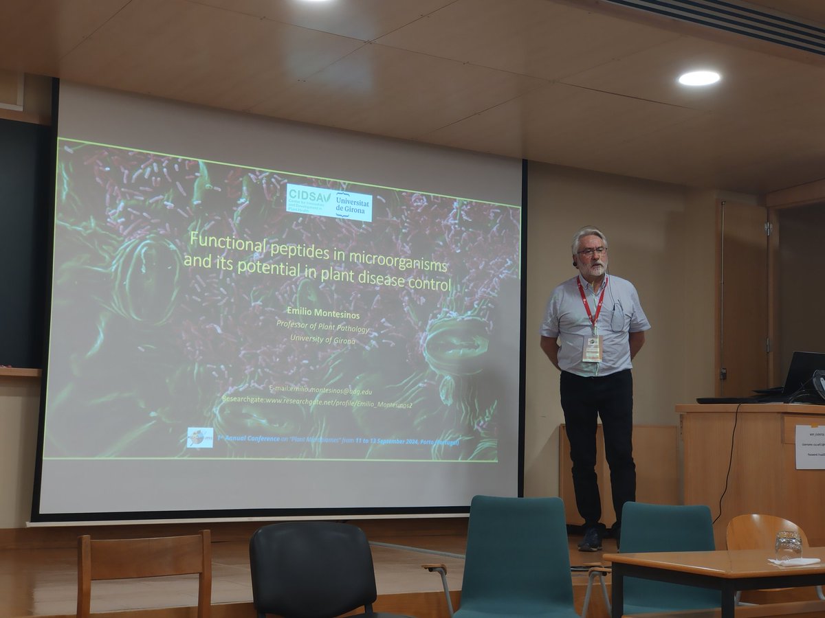 Very interesting invited lecture by Emilio Montesinos on the discovery of functional peptides in microorganisms and their potential disease control.
#MiCropBiomes <a href="/MicropBiomes/">MicropBiomes</a>