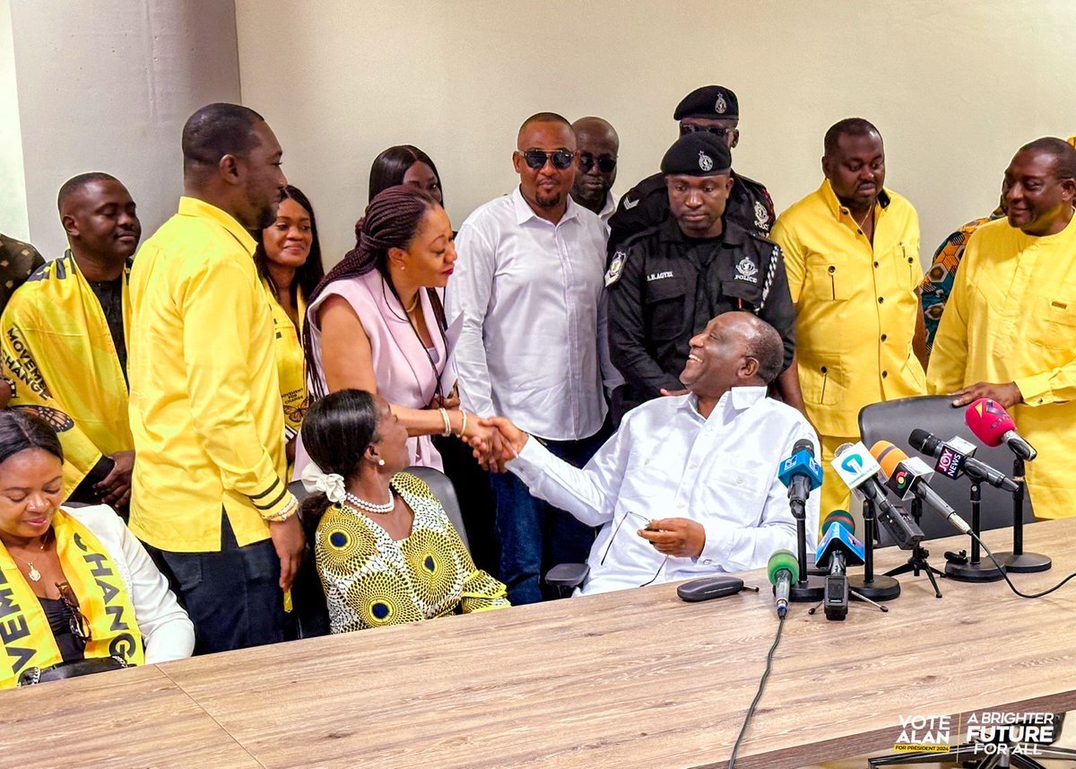 AlanKyerematen's tweet image. 📸 Filing of my Presidential Nomination Forms 

#AlanCash #VoteAlan #CreatingJobs #GhanaWillRiseAgain #MovementForChange