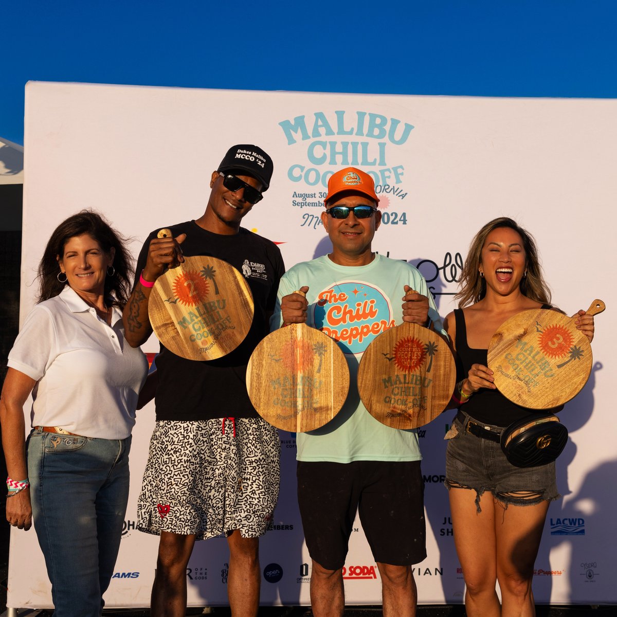 A huge thank you to the talented @laurenschwinn for designing the stunning awards at the 2024 Malibu Chili Cook-Off! 🏆🎨 

#malibu #malibuchilicookoff #festival #malibucalifornia #artistsofinstagram

@laurenschwinn