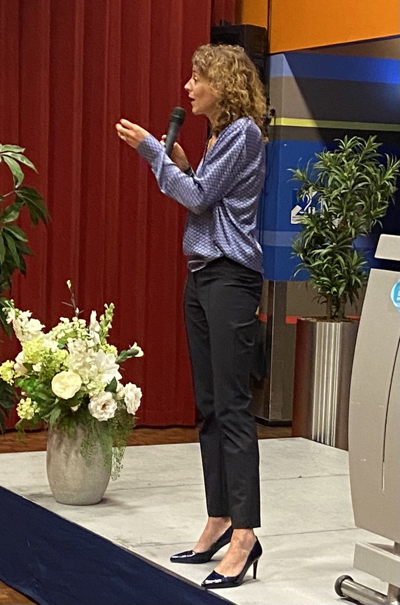 Vandaag was ⁦<a href="/MinisterKGG/">Sophie Hermans</a>⁩ op bezoek, om te bespreken wat de energietransitie kan gaan betekenen voor Zeeland. Namens ⁦<a href="/ZLTO/">ZLTO</a>⁩ heb ik de impact voor boeren en tuinders gedeeld, oproep om samen in de gebieden te kijken om schade en overlast te voorkomen of compenseren.