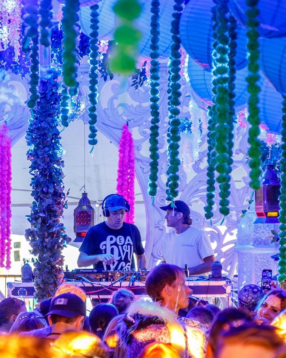 Smalltown DJs tweet media