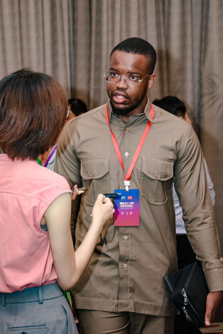 CCNERDC's tweet photo. Forum économique RDC-Chine : La CCNE, en tant qu'entité technique, a emmené une délégation d'une dizaine d'entreprises congolaises pour explorer les opportunités d'investissement et renforcer les liens avec les investisseurs chinois...#Investissement #RDCCNE #Chine https://t.co/SWMSkIhDGk