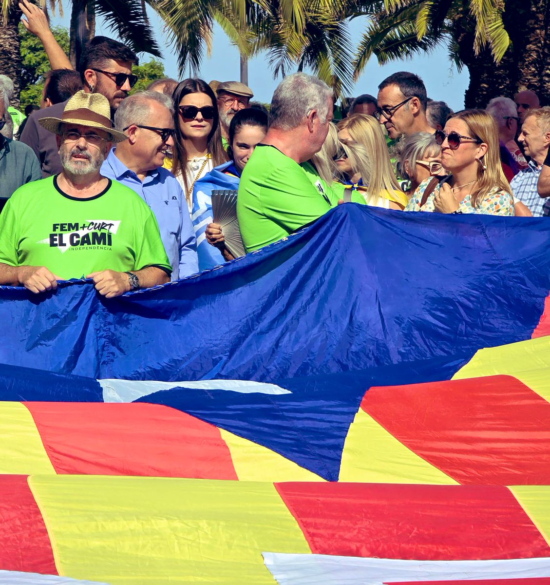 Com cada any <a href="/JuntsXCat/">Junts per Catalunya🎗</a> sortim al carrer!!! 

Celebrem la #DiadaNacionaldeCatalunya  perquè hi som i hi serem fins a la independència!!! 💛❤️