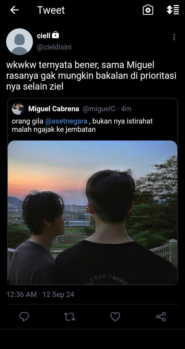 haechanmarklve's tweet photo. Few tweets : Markhyuck au! 

Aruka;  Razel adalah sahabat miguel dari dia lahir, membuat mereka tak terpisahkan hingga Miguel selalu prioritas kan azel meskipun pacar nya sendiri dia abaikan, yang penting azel nya bahagia
 
Cw // Handsword, English is broken https://t.co/RKNoDODWaS