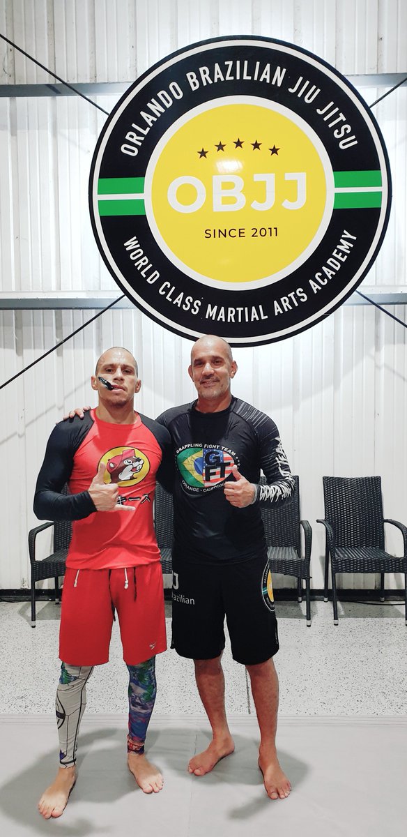 OneWorldWarrior's tweet photo. Master Julio Cesar Pereira🇧🇷
Obrigado pelo seu conhecimento.
#GFTeam
#GracieFighterTampa
#世界の戦士
真のゼロワンファイトアーティスト。
私の血統を尊重する。
@otani_shinjiro
@masato_dangan01
#YoshiakiFujiwara
#ShinyaHashimoto https://t.co/kBvW2c4nr9