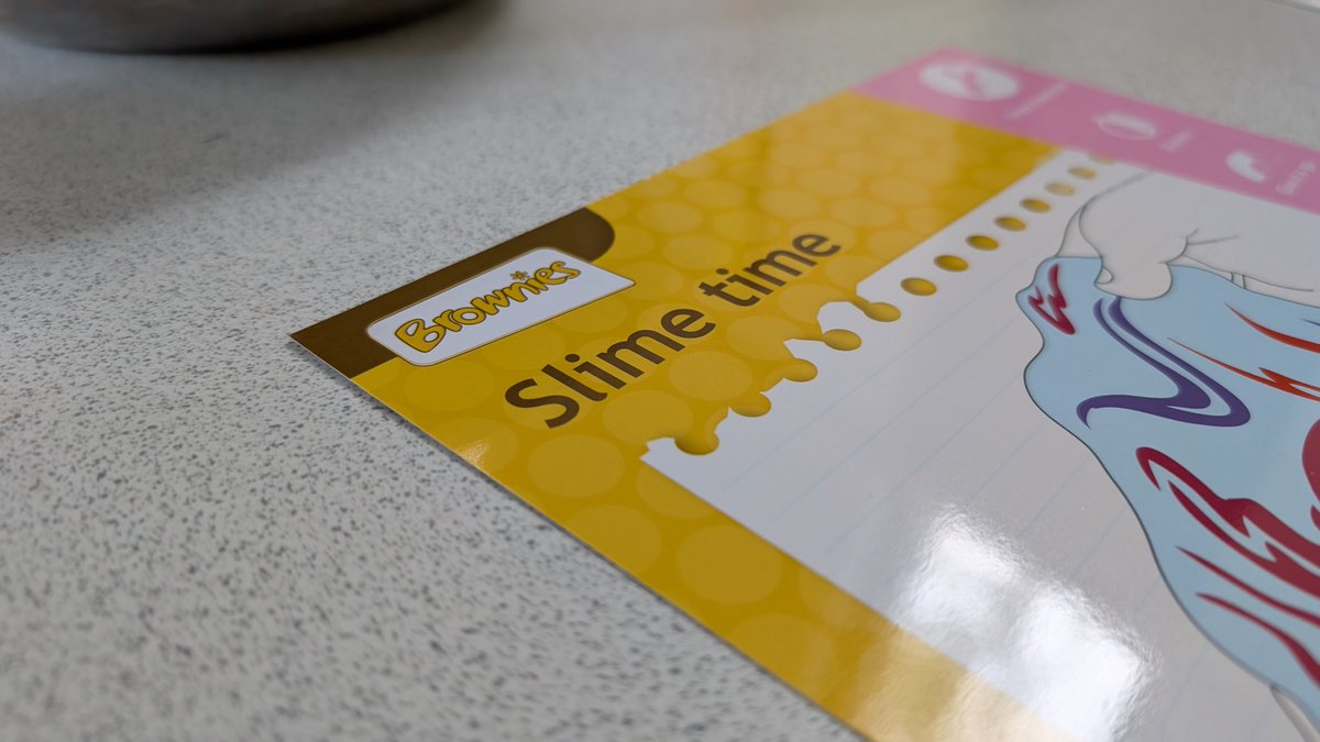 Helping with the 'Dark Side' tonight...
Making some slime with <a href="/GGWirral/">Girlguiding Wirral County</a>