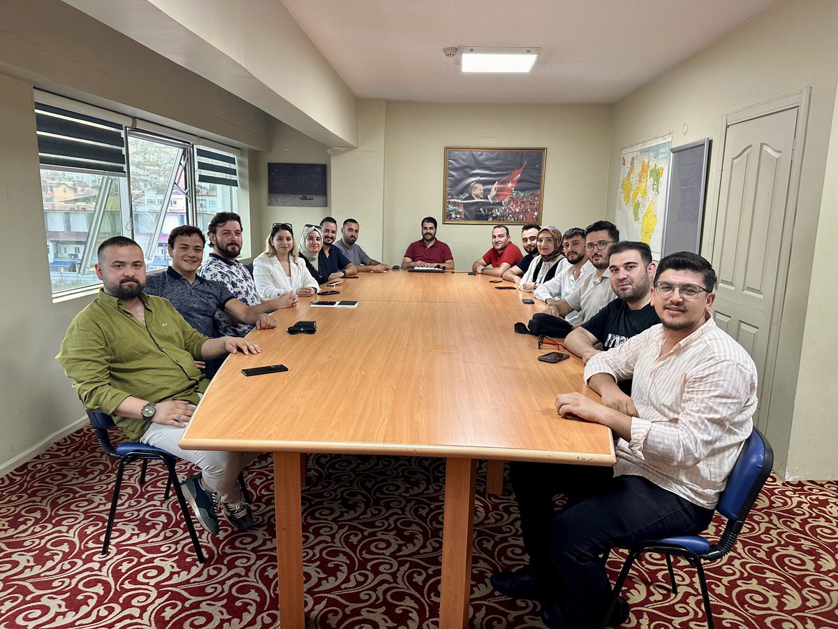 akgenclikordu's tweet photo. Gençlik Kolları İl Başkanımız Emre Kılıçkaya’nın riyasetinde haftalık olağan Yürütme  Kurulu toplantısı gerçekleştirildi.

Alınan kararlar partimize ve ilimize hayırlı olsun. https://t.co/AA0WOhkcuq